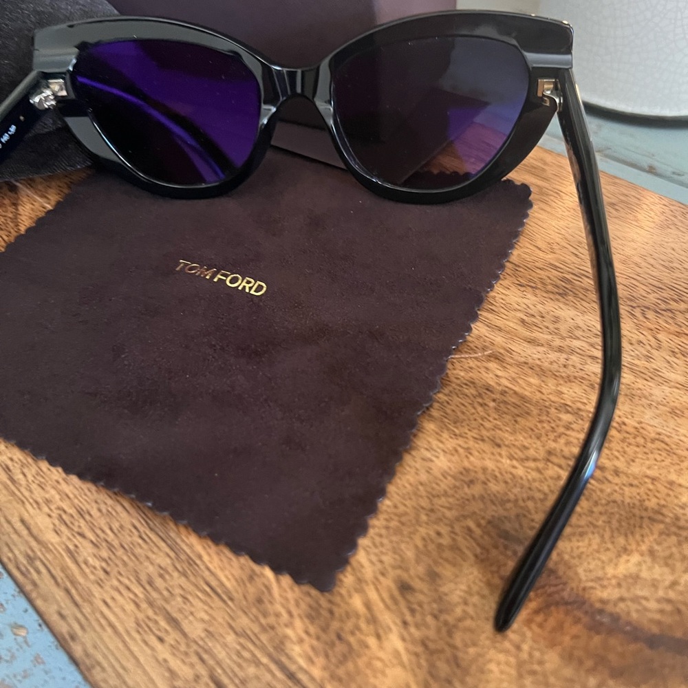 Tom Ford Cat Eye Polarized Sunglasses- Anya Authentic - Picture 4 of 8